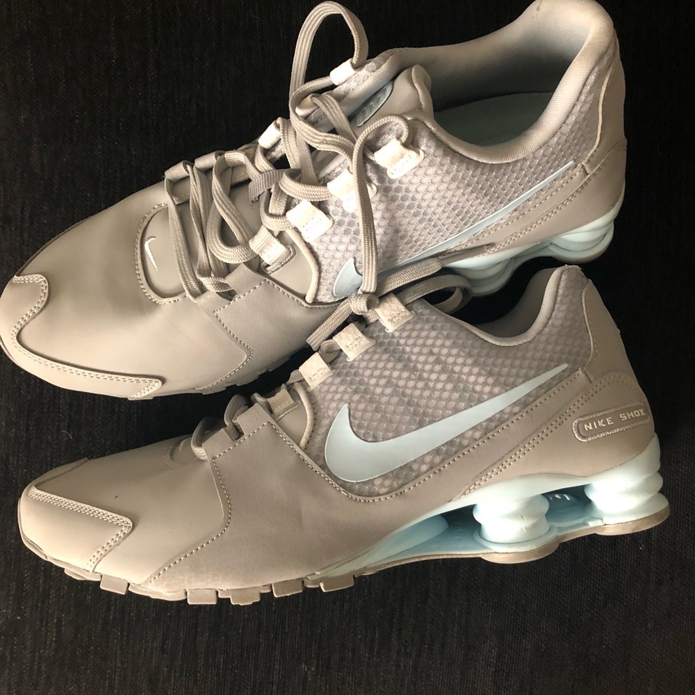 Nike shocks men’s size 11